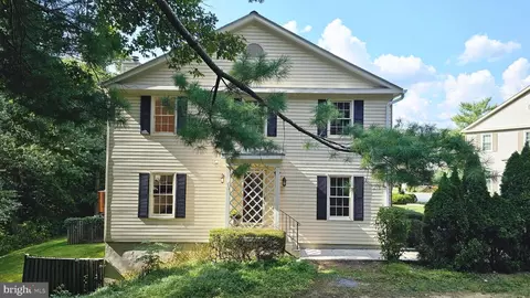 Exterior - 7340 Rolling Oak Ln, Springfield, VA 22153 photo 11 of 22