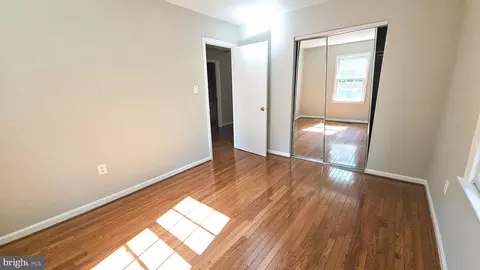 Bedroom - 7340 Rolling Oak Ln, Springfield, VA 22153 photo 3 of 10