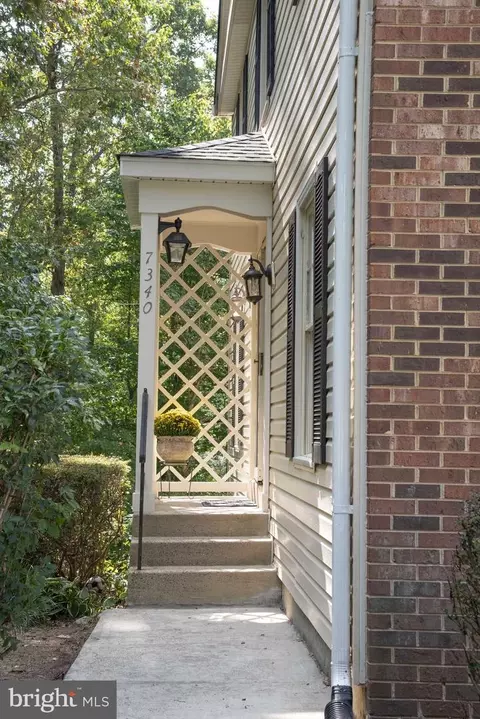 Exterior - 7340 Rolling Oak Ln, Springfield, VA 22153 photo 21 of 22