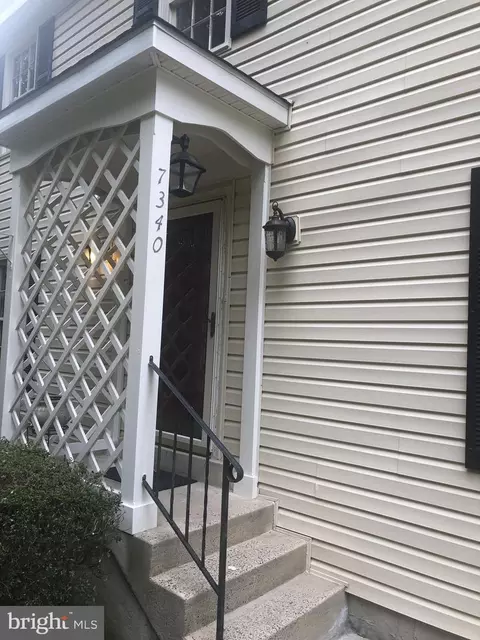 Exterior - 7340 Rolling Oak Ln, Springfield, VA 22153 photo 5 of 22