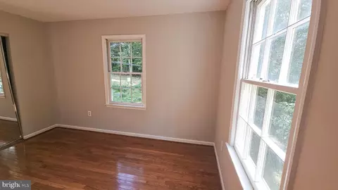 Bedroom - 7340 Rolling Oak Ln, Springfield, VA 22153 photo 6 of 10