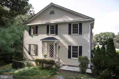 Exterior - 7340 Rolling Oak Ln, Springfield, VA 22153 photo 14 of 22