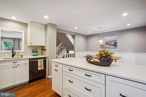 Kitchen - 6507 Field Master Dr, Springfield, VA 22152 photo 4 of 4