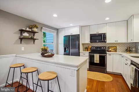 Kitchen - 6507 Field Master Dr, Springfield, VA 22152 photo 1 of 4