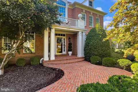 5808 Ridings Manor Pl, Centreville, VA 20120