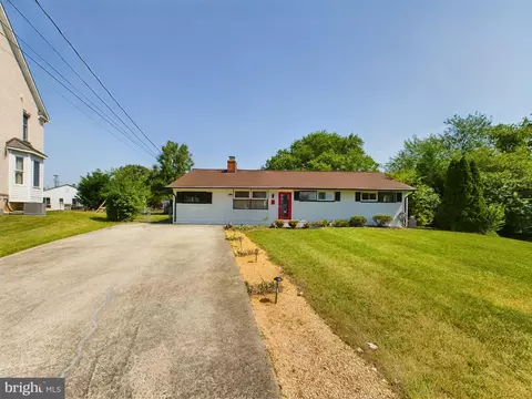 4800 Flower Ln, Alexandria, VA 22310