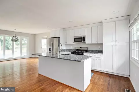6420 Rotunda Ct, Springfield, VA 22150 photo 6