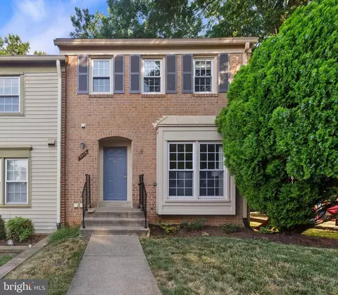 9924 Whitewater Dr, Burke, VA 22015