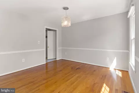 8404 Finlay Ct, Springfield, VA 22153 photo 5
