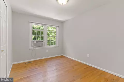 8404 Finlay Ct, Springfield, VA 22153 photo 24