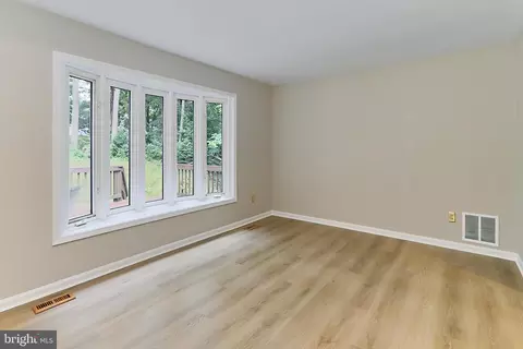 5203 Olley Ln, Burke, VA 22015 photo 12