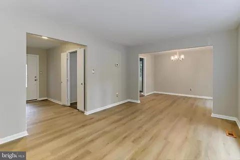 5203 Olley Ln, Burke, VA 22015 photo 10