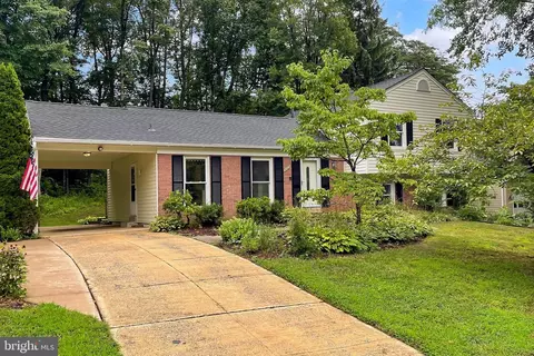 5203 Olley Ln, Burke, VA 22015