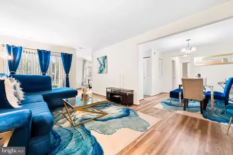 3332 Woodburn Village Dr #11, Annandale, VA 22003