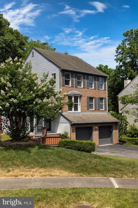 7510 Irene Ct, Springfield, VA 22153