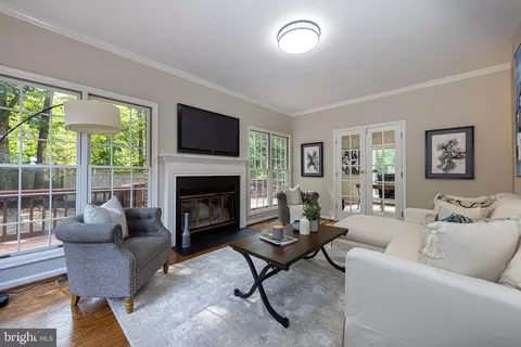7510 Irene Ct, Springfield, VA 22153 photo 2