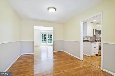 1708 Burning Tree Dr, Vienna, VA 22182 photo 21