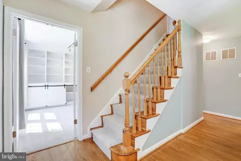 1708 Burning Tree Dr, Vienna, VA 22182 photo 7