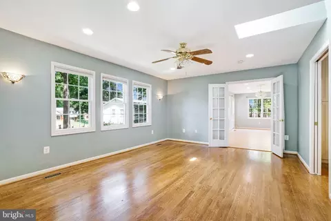 1708 Burning Tree Dr, Vienna, VA 22182 photo 29
