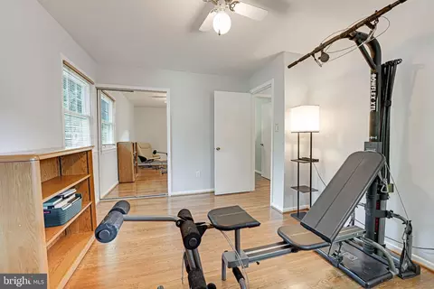 1708 Burning Tree Dr, Vienna, VA 22182 photo 33