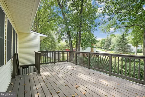 1708 Burning Tree Dr, Vienna, VA 22182 photo 25