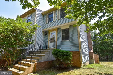 5349 Harbor Court Dr, Alexandria, VA 22315