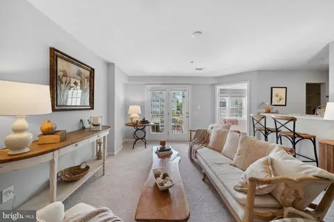 7516 Snowpea Ct #E, Alexandria, VA 22306