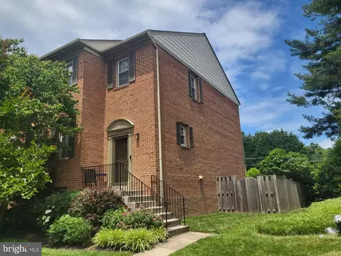 3108 Bradford Wood Ct, Oakton, VA 22124