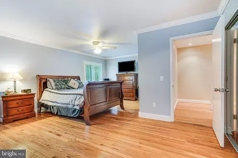 11722 Decade Ct, Reston, VA 20191 photo 17
