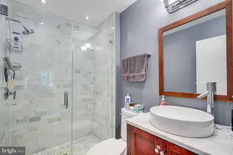 11722 Decade Ct, Reston, VA 20191 photo 20