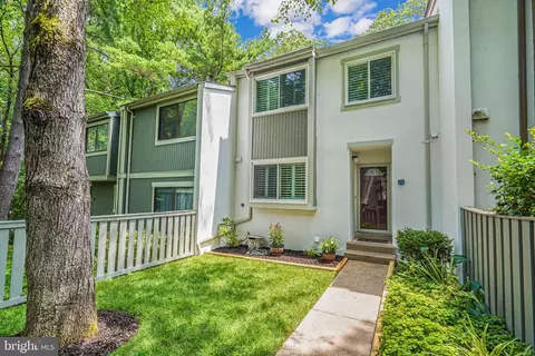 11722 Decade Ct, Reston, VA 20191