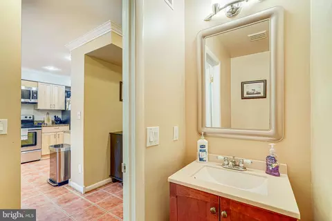 11722 Decade Ct, Reston, VA 20191 photo 15