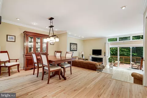 11722 Decade Ct, Reston, VA 20191 photo 8