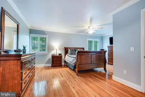 11722 Decade Ct, Reston, VA 20191 photo 18