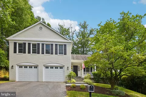 2033 Franklin Cluster Ct, Falls Church, VA 22043