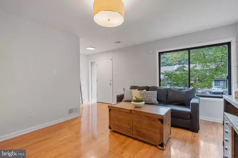 2214 White Cornus Ln, Reston, VA 20191 photo 22