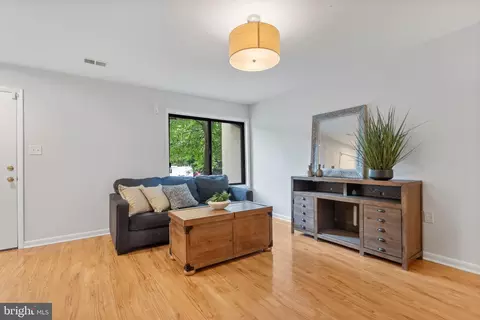 2214 White Cornus Ln, Reston, VA 20191 photo 23