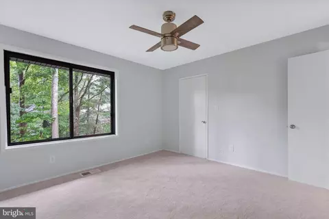 2214 White Cornus Ln, Reston, VA 20191 photo 12