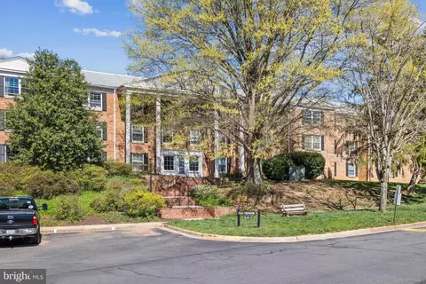 7640 Tremayne Pl #302, Mclean, VA 22102 photo 24