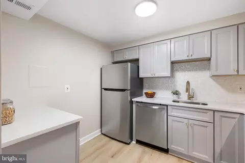 7640 Tremayne Pl #302, Mclean, VA 22102 photo 10