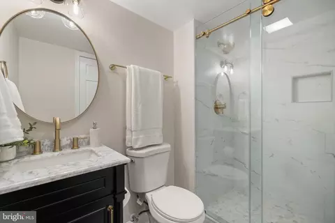 7640 Tremayne Pl #302, Mclean, VA 22102 photo 15