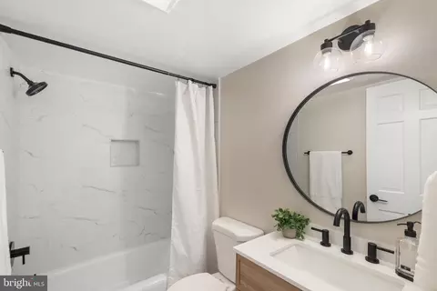 7640 Tremayne Pl #302, Mclean, VA 22102 photo 18