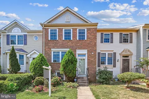 13307 Burkitts Rd, Fairfax, VA 22033