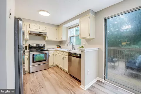 11014 Granby Ct, Reston, VA 20191 photo 10