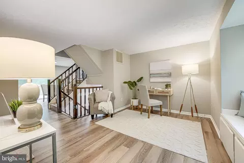11014 Granby Ct, Reston, VA 20191 photo 4