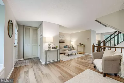 11014 Granby Ct, Reston, VA 20191 photo 3