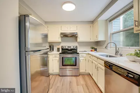 11014 Granby Ct, Reston, VA 20191 photo 11