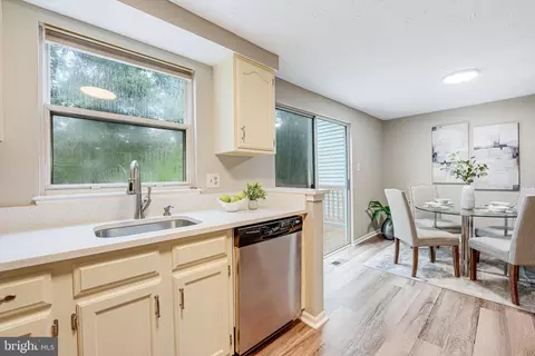 11014 Granby Ct, Reston, VA 20191 photo 13