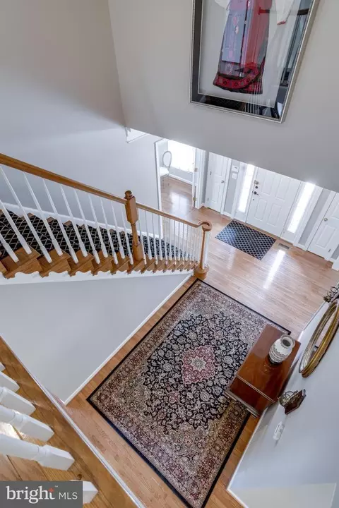 6310 Cardinal Hill Pl, Springfield, VA 22152 photo 4