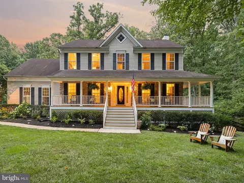 8947 Wells Rd, Lorton, VA 22079